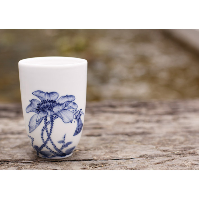 Red xin hand pull embryo blue - and - white porcelain cup hand - made porcelain to zen cup under the single CPU master cup jingdezhen glaze color