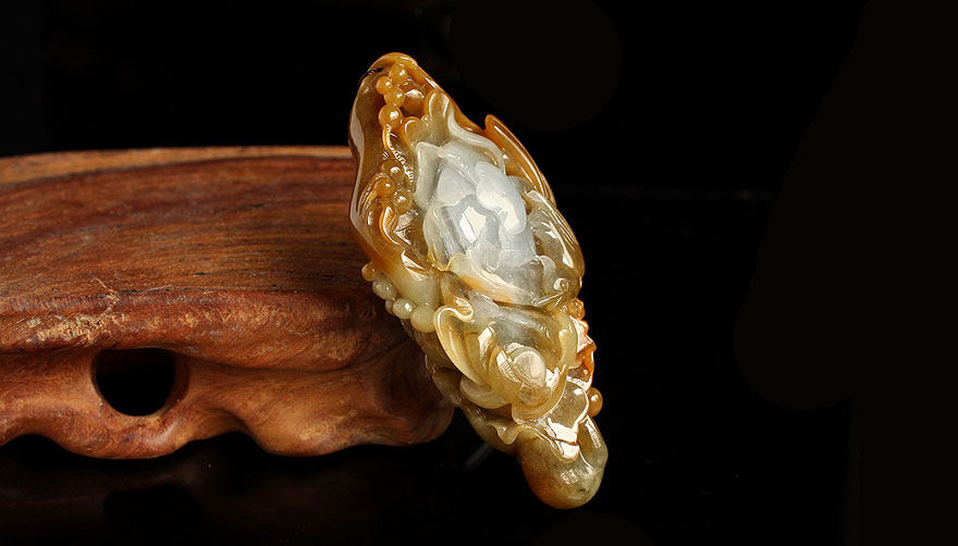 【花开富贵】天然a货翡翠黄棕翡挂件 55.69g