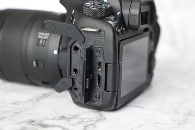 佳能eos 90d单反相机评测