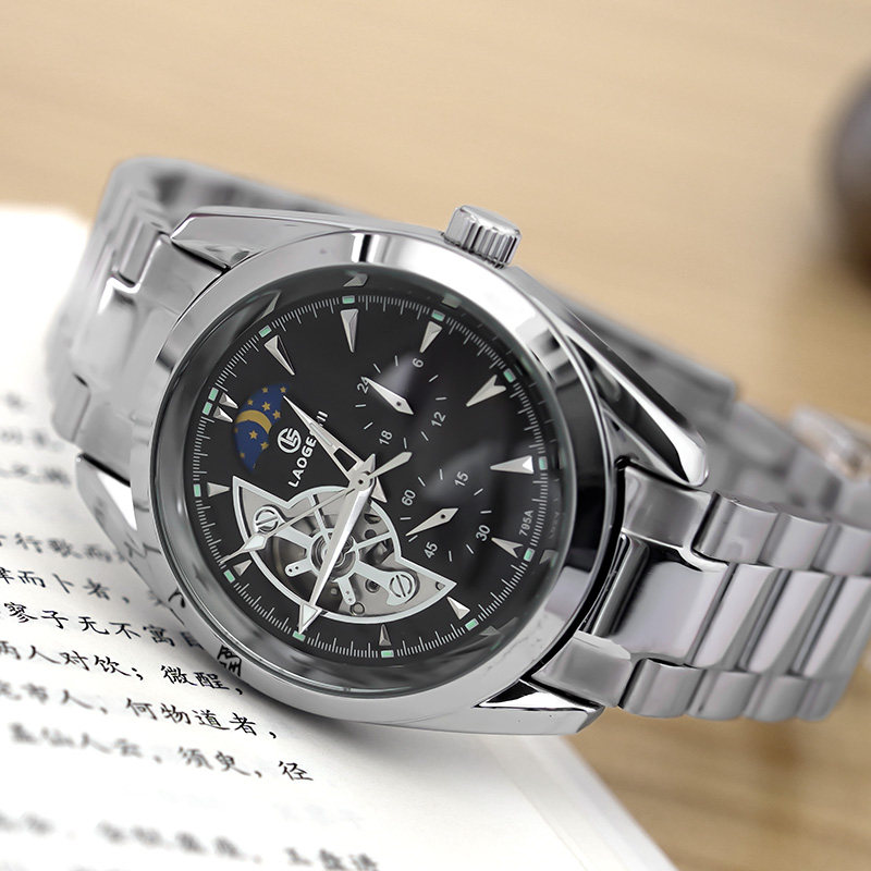 Белая сталь с серебристым корпусом и черной поверхностью