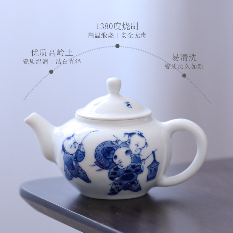 Hand made blue and white porcelain little teapot kung fu tea tea ware jingdezhen ceramics high temperature ceramic household rushed the teapot