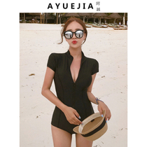 2021 new Korean ins style one-piece swimsuit female summer conservative student thin belly cover short-sleeved sexy swimming suit