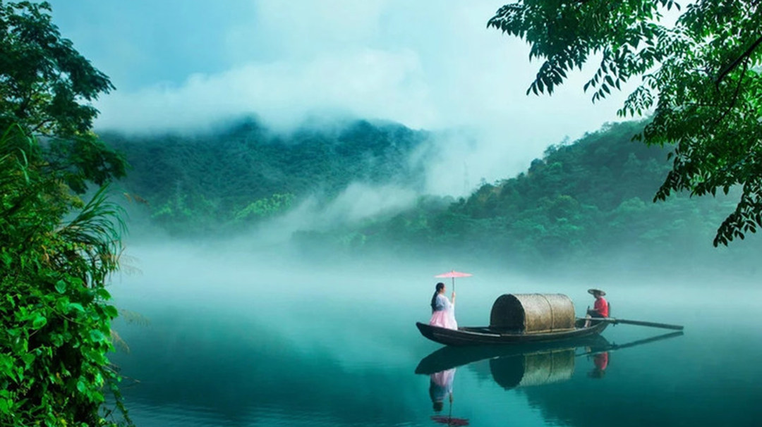 生活不止只有眼前的苟且,还有诗和远方,乘着小舟,来一场说走且走的