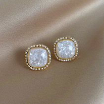 Advanced sense pearl earrings female recommended 2021 New Tide light luxury small exquisite earrings temperament Net red ear ornaments