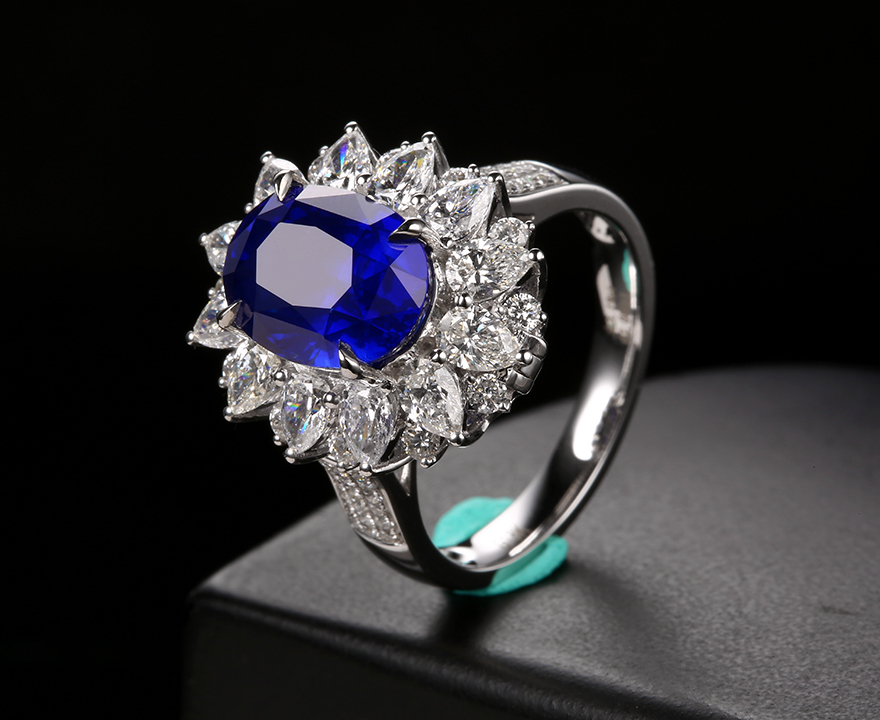 19ct天然宝石蓝宝石皇家蓝戒指吊坠18k金镶2.086ct足反钻石