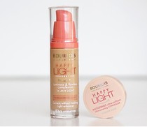 Spot Silly Pussy UK Buy Bourjois Brilliant Paris Happy Light Light Water Moisturizing Powder Bottom Liquid