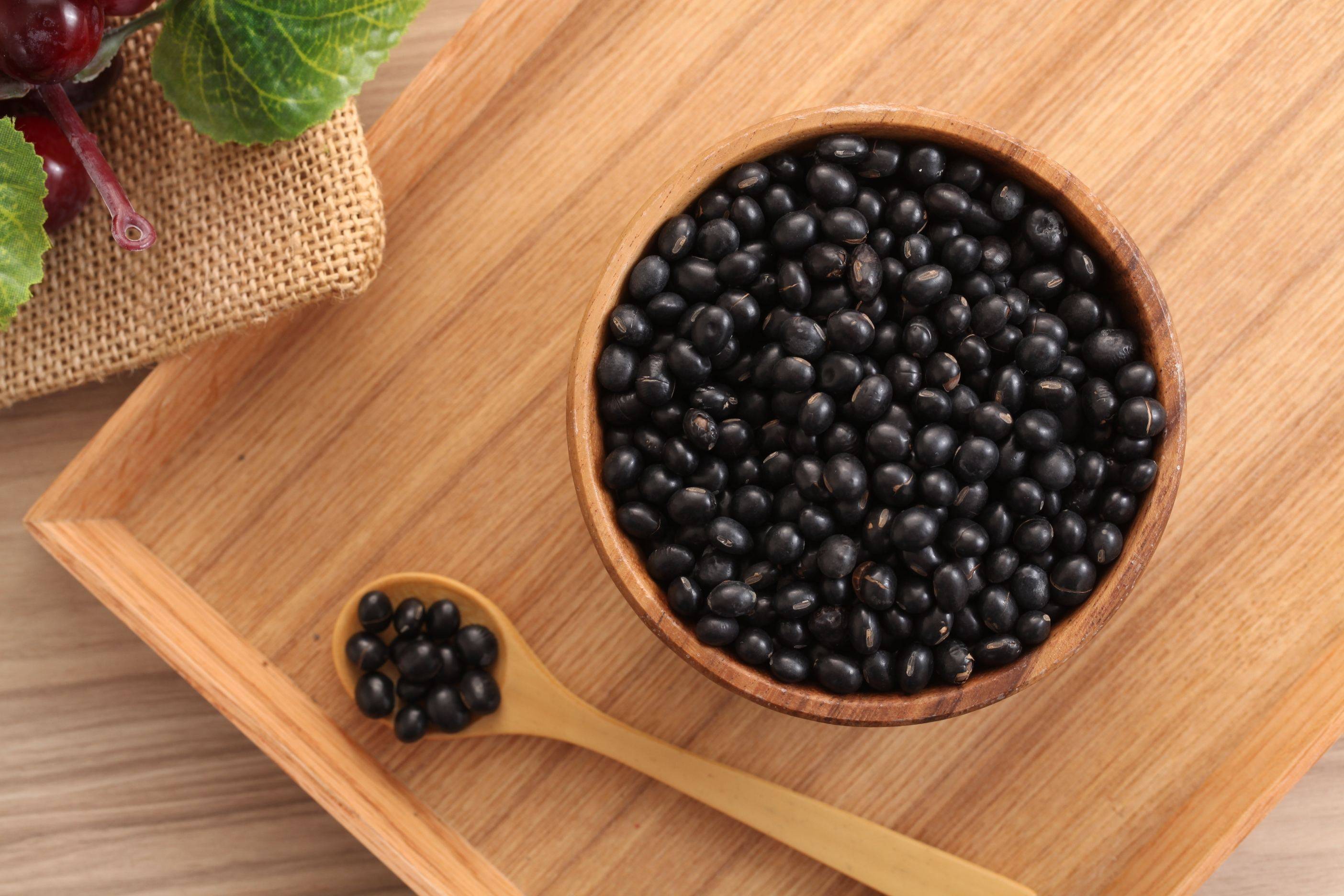 红豆补血黑豆补肾 豆类家族营养大比拼