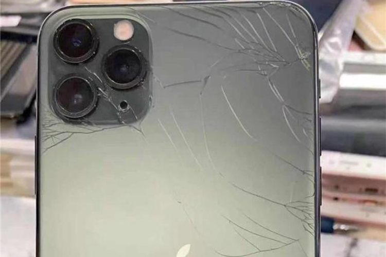 首批iphone11已碎屏你还敢戴壳