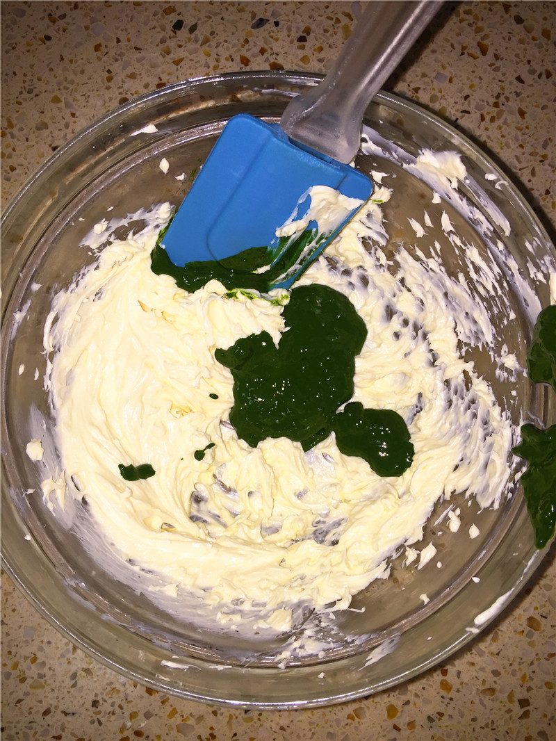 夏日的清凉抹糕茶巧克力慕斯蛋糕