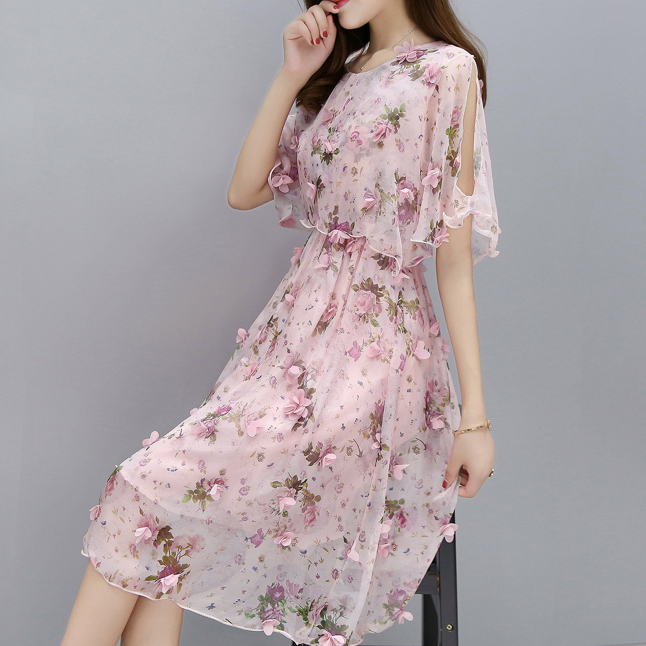 去购买 2017夏装新款大码女装韩版显瘦碎花裙子雪纺连衣裙气质长裙