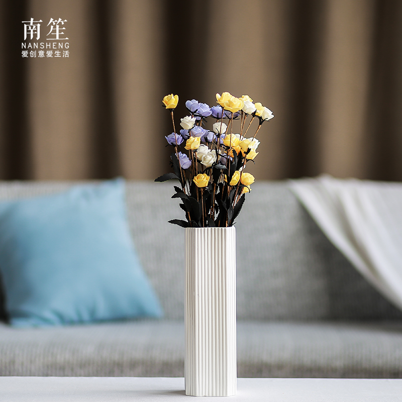 Nan sheng I and contracted Europe type simulation flowers, dried flowers, ceramic vases, flower arranging flowers, household act the role ofing is tasted mesa furnishing articles