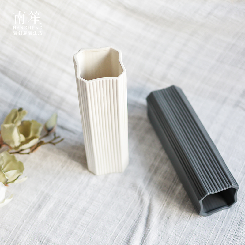 Nan sheng I and contracted Europe type simulation flowers, dried flowers, ceramic vases, flower arranging flowers, household act the role ofing is tasted mesa furnishing articles