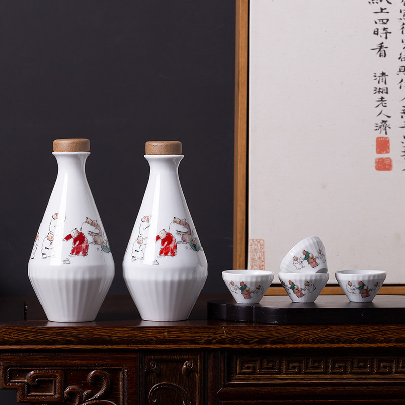 Jingdezhen creative bottle home antique white wine bottle is empty wine bottle sealed ceramic jars wine set custom gifts