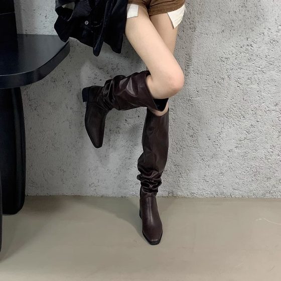European and American style slim square-toe pile boots for women 2025 autumn and winter new versatile two-wear fashion boots
European and American style slim square-toe pile boots for women 2025 autumn and winter new versatile two-wear fashion boots