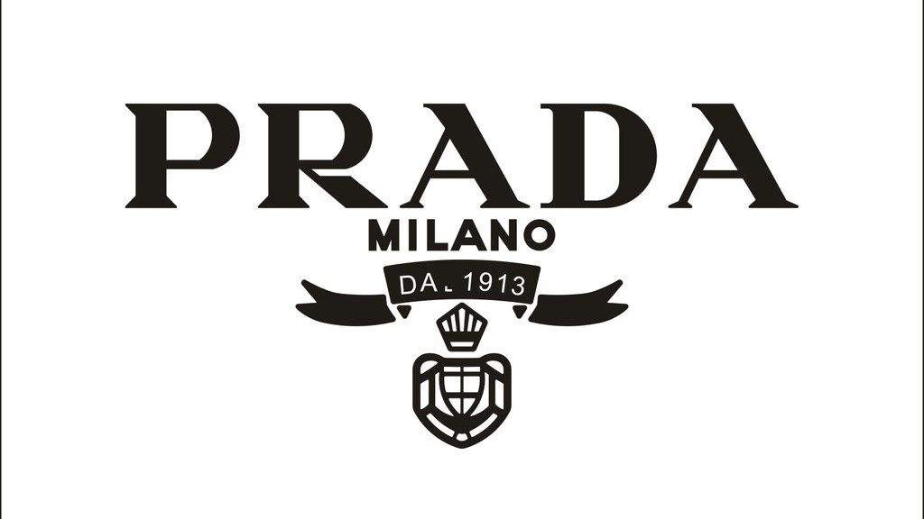 1913年marioprada兄弟在意大利米兰开设了一间精品店