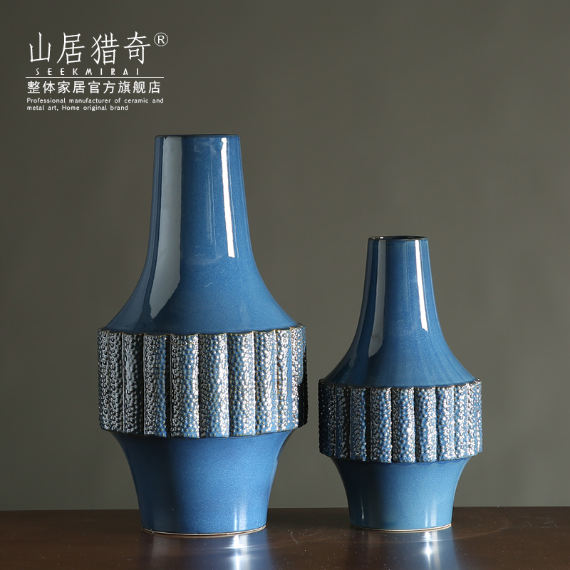 Gear blue red ceramic dry flower vases, new classical creative flower arranging, American living room table decoration furnishing articles