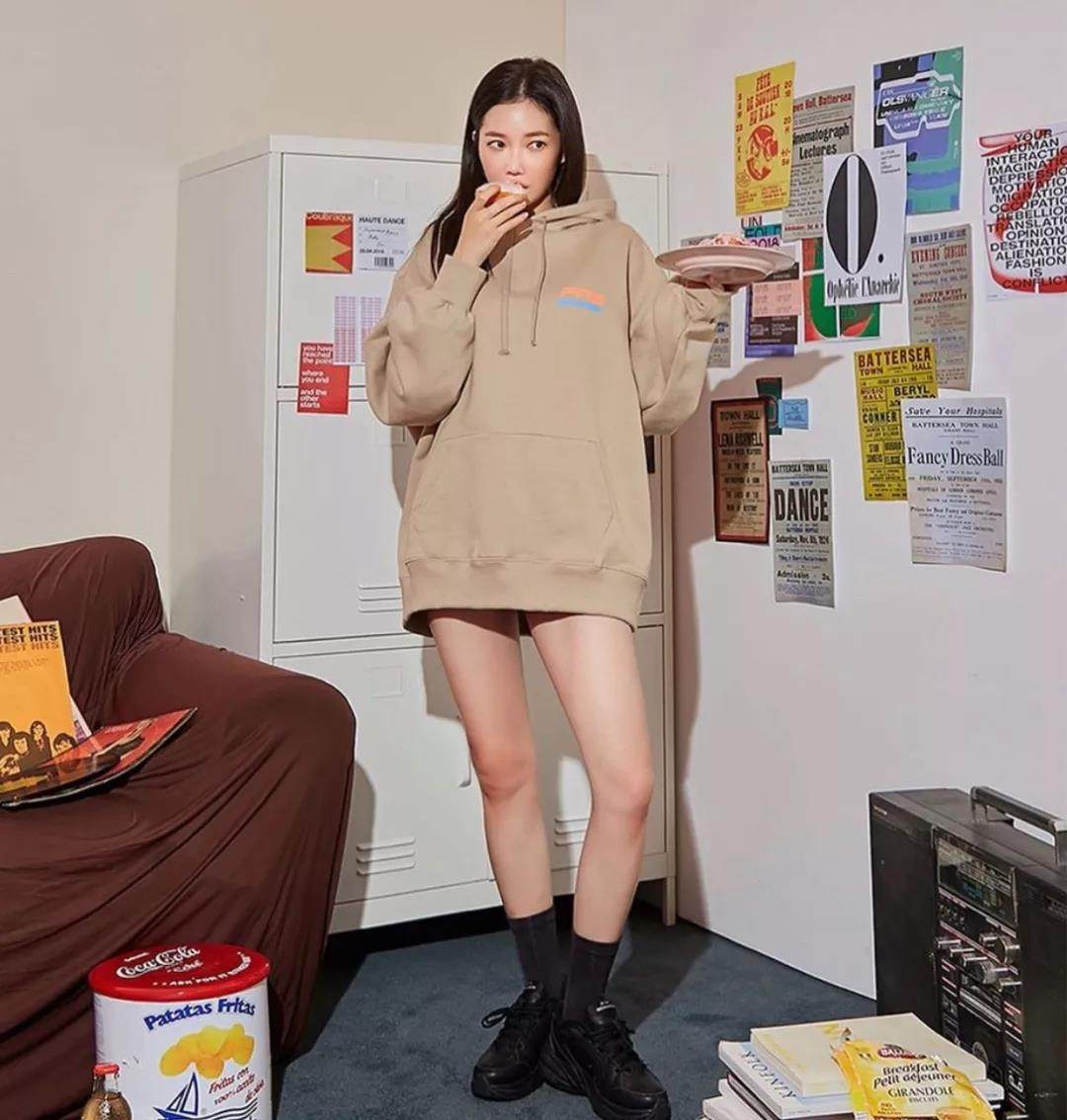 卫衣 短裤,轻松get下衣失踪穿搭法!