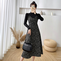 Autumn and winter floral suspender skirt set 2021 French temperament V collar small print long skirt with knitted base shirt Women