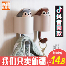 Xinjiang Ge Department Store Douyin Creative Squirrel Strong Viscose adhesive hook Home Cartoon Bedroom Key Sticky Wall