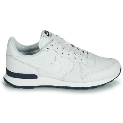 Nike/耐克女款 休闲低帮系带运动跑步鞋 白色 828404-018