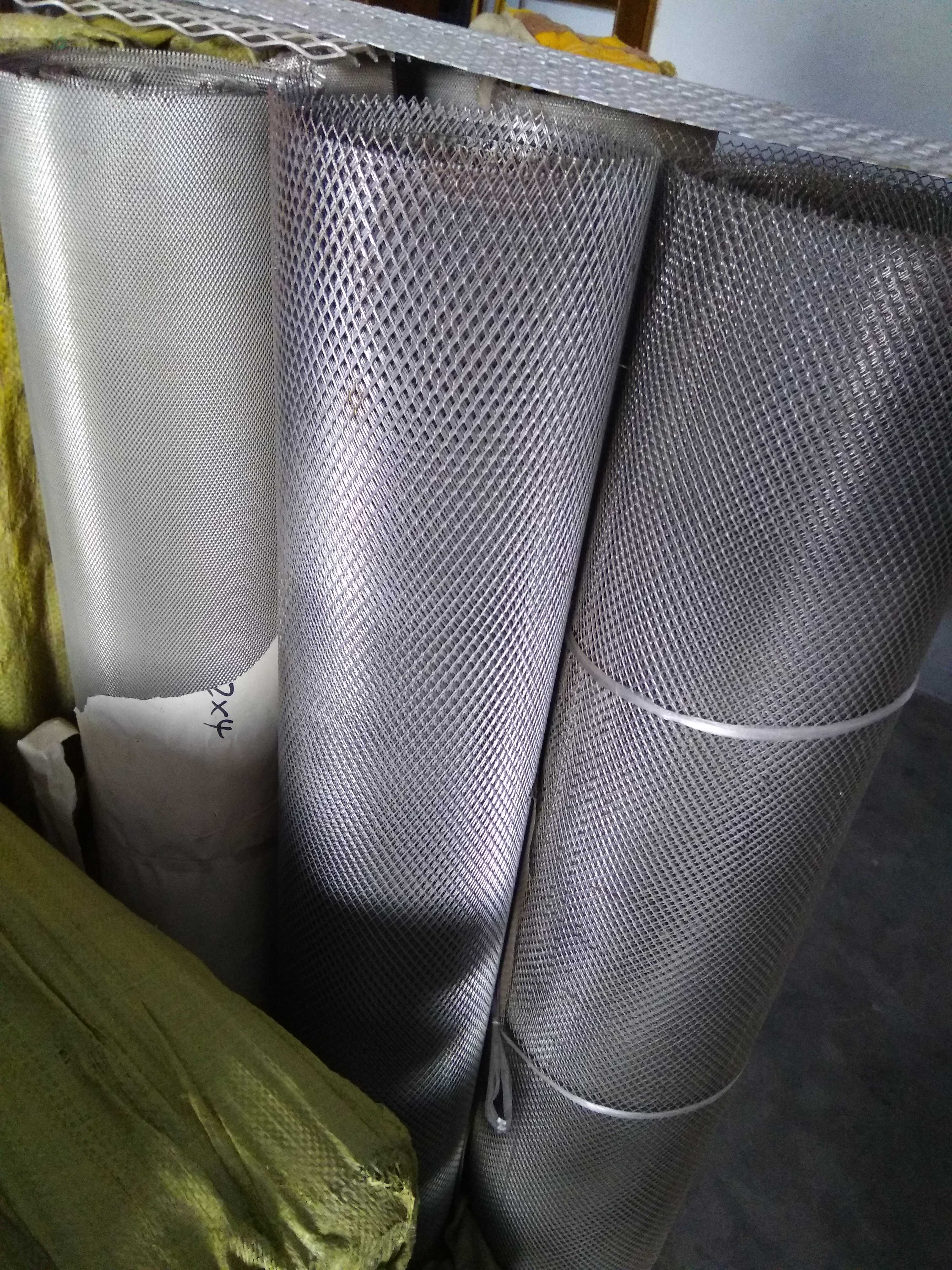 钢板网小孔防护网防尘网铝合金铝板网铁丝网防鼠装饰棱形网音箱网