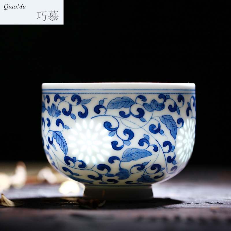 Qiao mu jingdezhen ceramic crystal glaze hollow out exquisite hand - made sample tea cup red blue and white porcelain cups