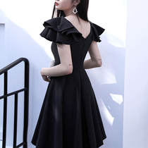 The little black dress evening dress can usually wear a banquet temperament birthday dress French Hepburn style small summer