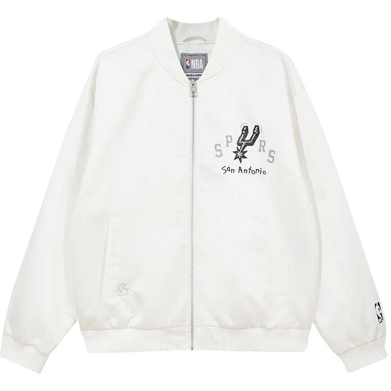 Jack Jones Men's Clothing Spring and Summer 25 Years NBA Jointly Branded Spurs Basketball Offset Print Baseball Collar Jacket Jacket
Jack Jones Men's Clothing Spring and Summer 25 Years NBA Jointly Branded Spurs Basketball Offset Print Baseball Collar Jacket Jacket