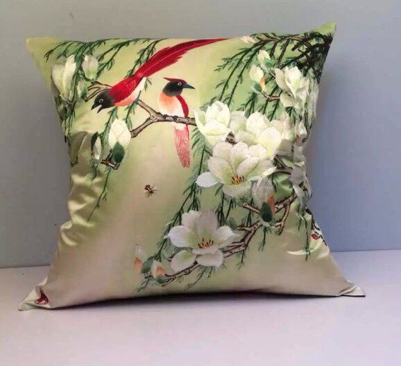 汴绣高端奢华纯手工精品绣花抱枕靠垫套玉兰苏绣成品刺绣客户礼品