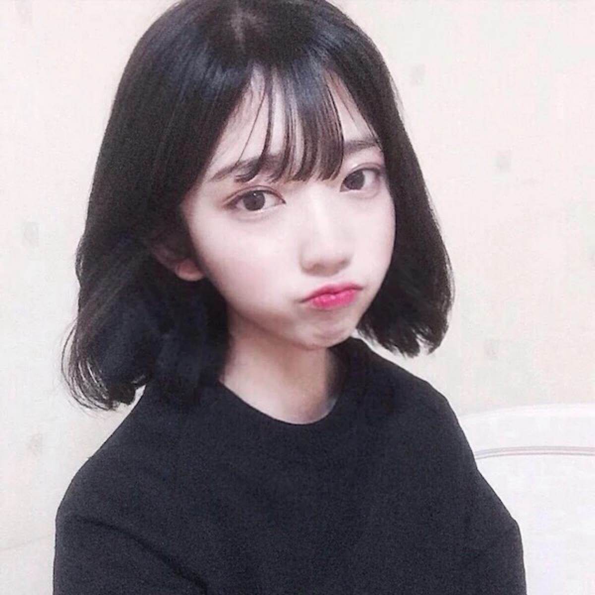 1, 碎刘海:减龄显嫩的必备神器,尤其适合大额头.