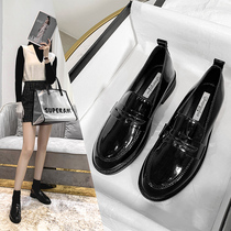 Black lacquered leather small leather shoes female Inn Wind 2022 new summer shoes jk Korean version 100 hitch flat-bottomed Lefoe shoes