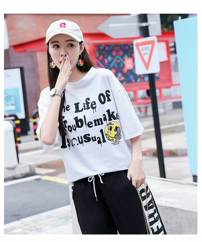 Cô gái 2020 mới mùa hè Hàn Quốc bộ đồ thể thao giản dị học sinh trung học cơ sở giảm độ tuổi thời trang bộ đồ hai mảnh - Bộ đồ
