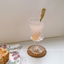 ok holiday * Korean wines carved with small brute waist high foot cups West Restaurant foreign wine red wine glass juice cold drinks