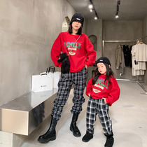 Parent-child fried street suit 2022 new tide autumn winter new year red velvet sweater and thickened plaids