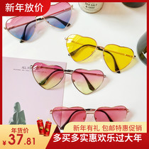 Love sunglasses sunglasses star Red pink yellow color transparent metal frame female Japanese European fake female