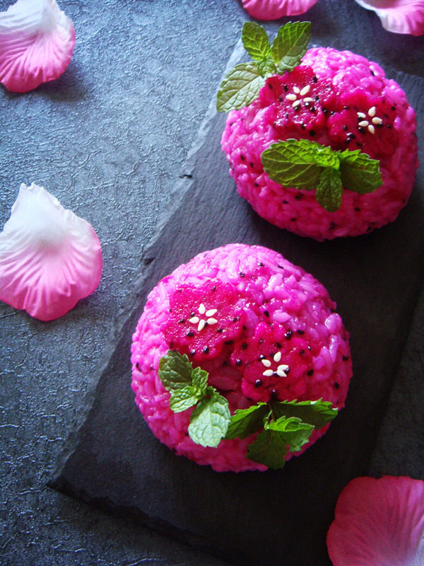 现在就让我们一起品尝这能吃出水果味儿的花样饭团吧.