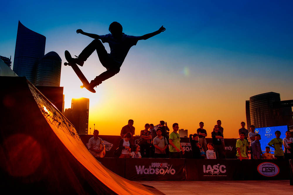 潮流风刮起,滑板穿搭很时尚