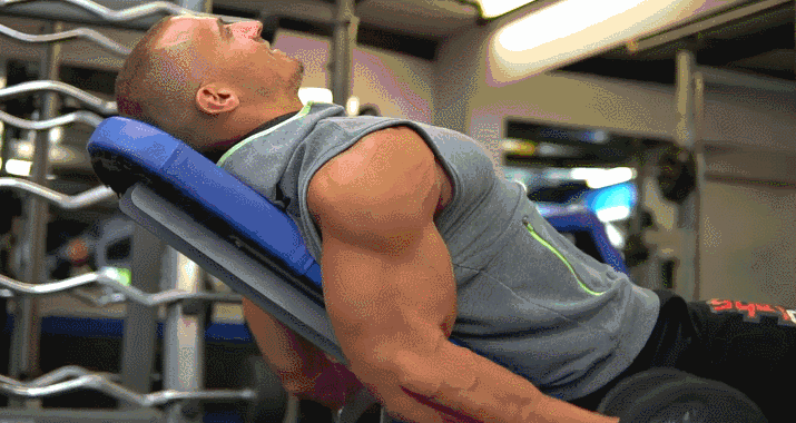 想让二头肌变得更强壮必做这五个动作