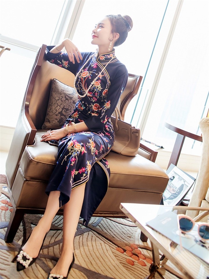 彬彬 刺绣旗袍连衣裙-时尚搭配师qiuqiu