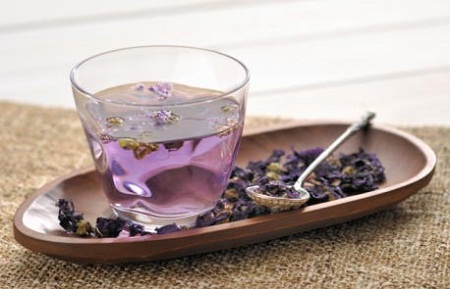 另外,薰衣草花茶可缓解放松身心.罗勒叶茶具有镇静