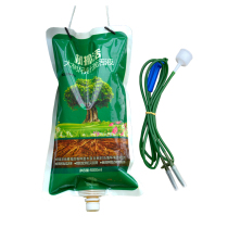 Garden tree nutrient solution fruit tree infusion bag tree transplanting activating needle solution promoting rooting and improving survival rate