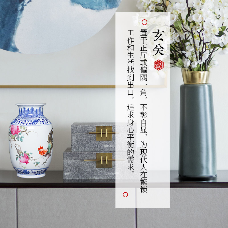 New Chinese style household jingdezhen ceramics bucket color blue and white porcelain vase flower arrangement sitting room adornment is placed TV ark