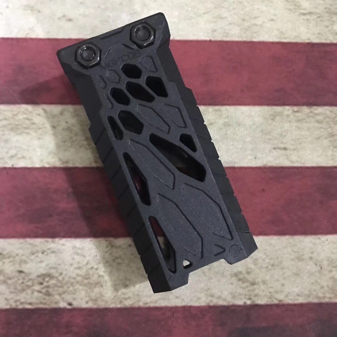 锦明m4下供弹j8乐辉短剑ump三角握把前握握水弹枪改装战术配件