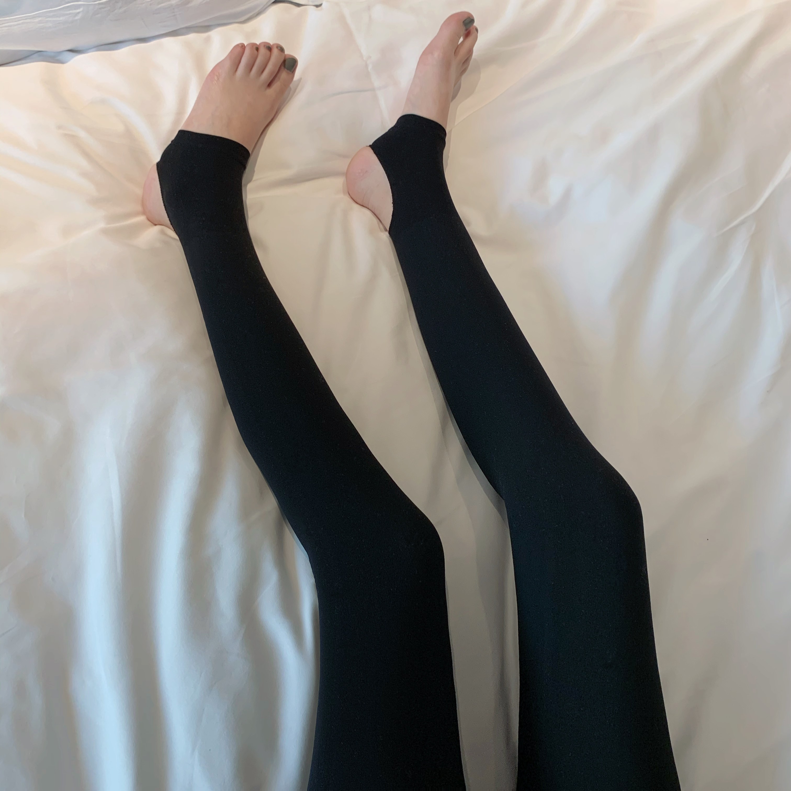 实拍实价 秋冬ins超火网红加绒紧身显瘦美腿连脚踏脚连袜裤打底裤