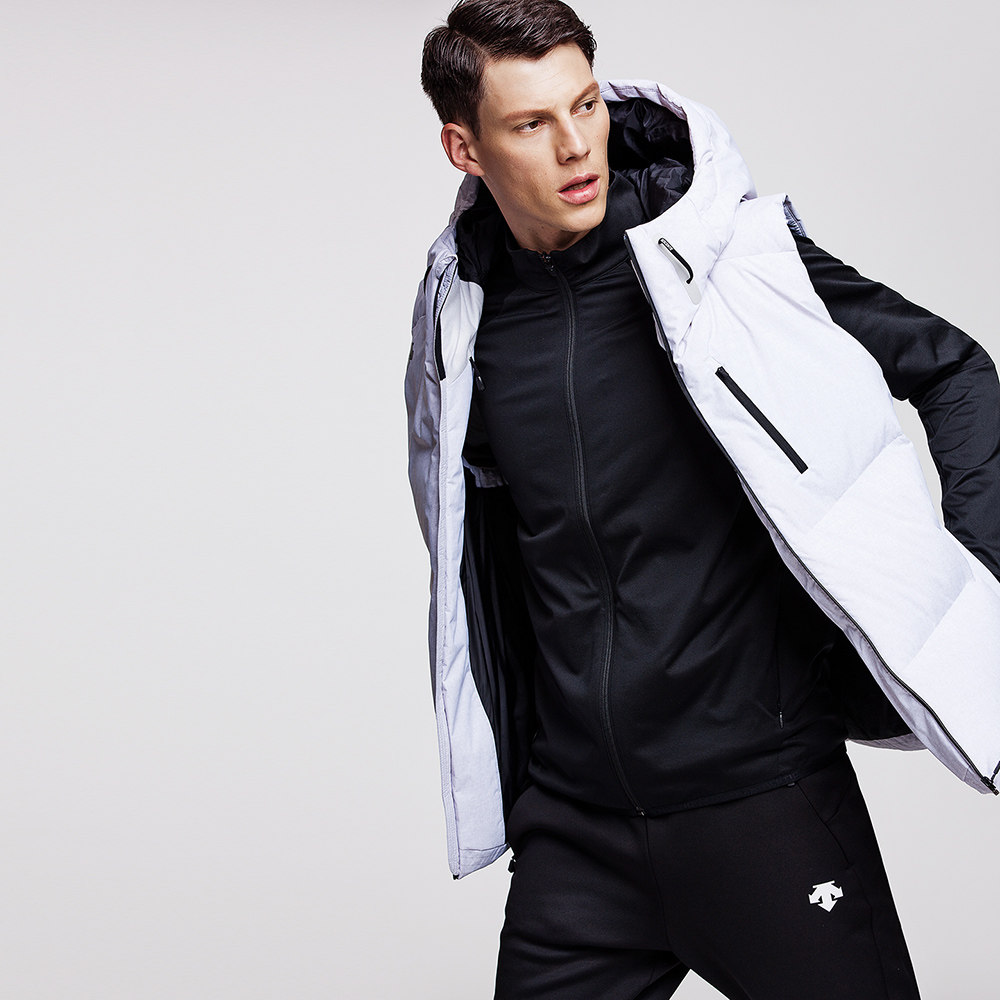 descente迪桑特 training系列 男子连帽羽绒马夹 d7423tdv10