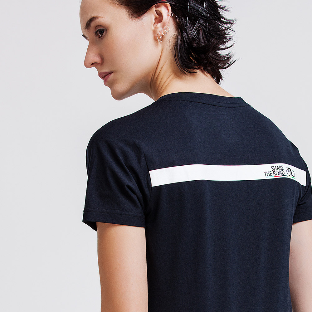 descente迪桑特女子短t 速干圆领运动生活短袖t恤d7332cts32