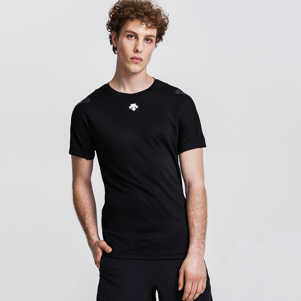 descente迪桑特男子短袖t恤修身透气跑步运动训练t恤d7121rts23