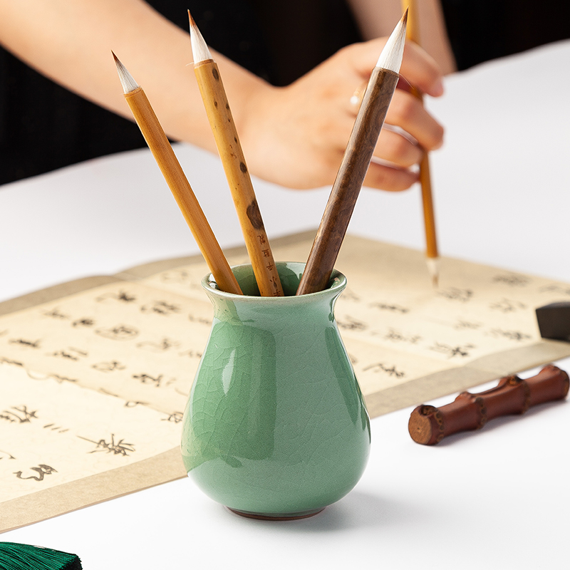 Royal treasure cabinet Chinese wind ceramic multi - purpose brush pot student desktop creative stationery boxes, lovely contracted restoring ancient ways