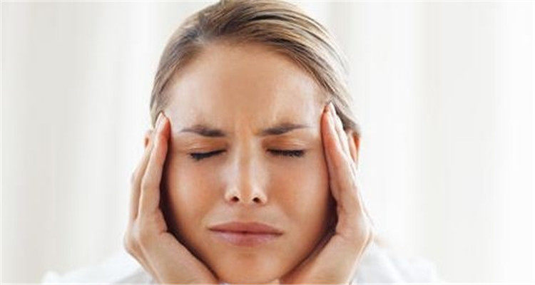 敷面膜有刺痛感!脸部缺水还是敏感?