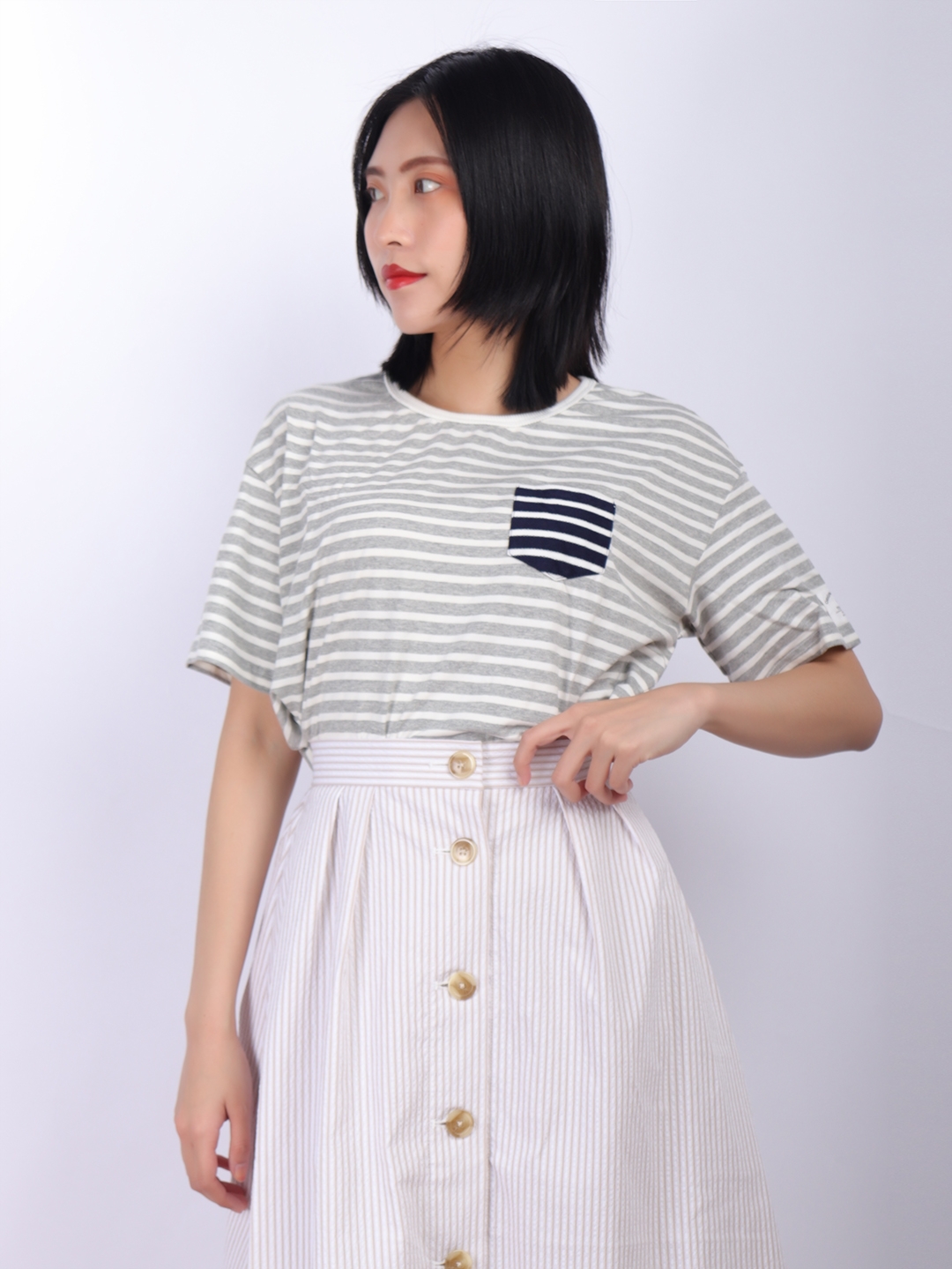 初语落肩条纹短袖t恤